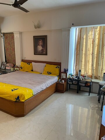 Bedroom in 2 BHK Apartment at Bandra West – for Rent