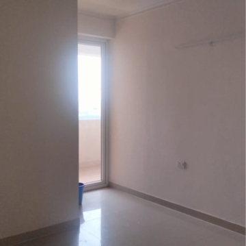 Room in 3 BHK Apartment at Pareena Coban Residences, Sector 99a – for Rent