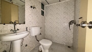2 BHK Apartment For Rent in Gaur City 2 - 12th Avenue, Sector 16c Greater Noida