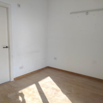 Room in 3 BHK Apartment at Emaar Gurgaon Greens, Sector 102 – for Rent