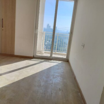 Room in 3 BHK Apartment at Emaar Gurgaon Greens, Sector 102 – for Rent