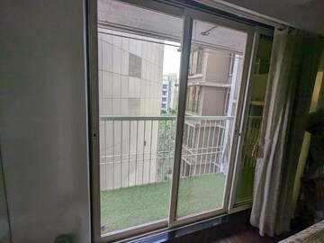 Room in 3 BHK Apartment at Chandak Paloma, Goregaon East – for Sale