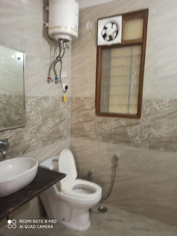 Bathroom in 2 BHK Builder Floor at Sector 27 – for Rent