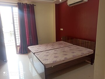 Bedroom in 2 BHK Builder Floor at Sector 27 – for Rent