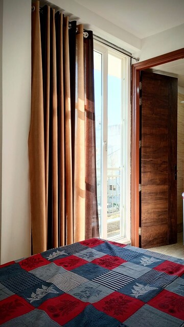 Bedroom in 1 BHK Apartment at Spire Wood, Sector 46 – for Rent