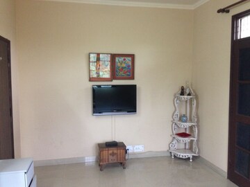 Furnished Amenities in 2 BHK Builder Floor at Sector 26a – for Rent