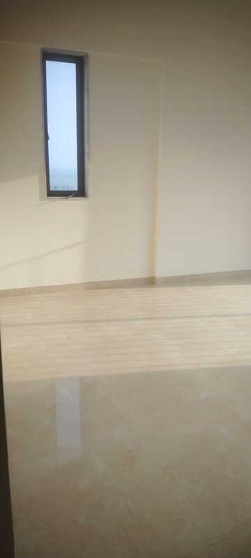 Room in 2 BHK Apartment at Sunteck West World, Naigaon East – for Rent