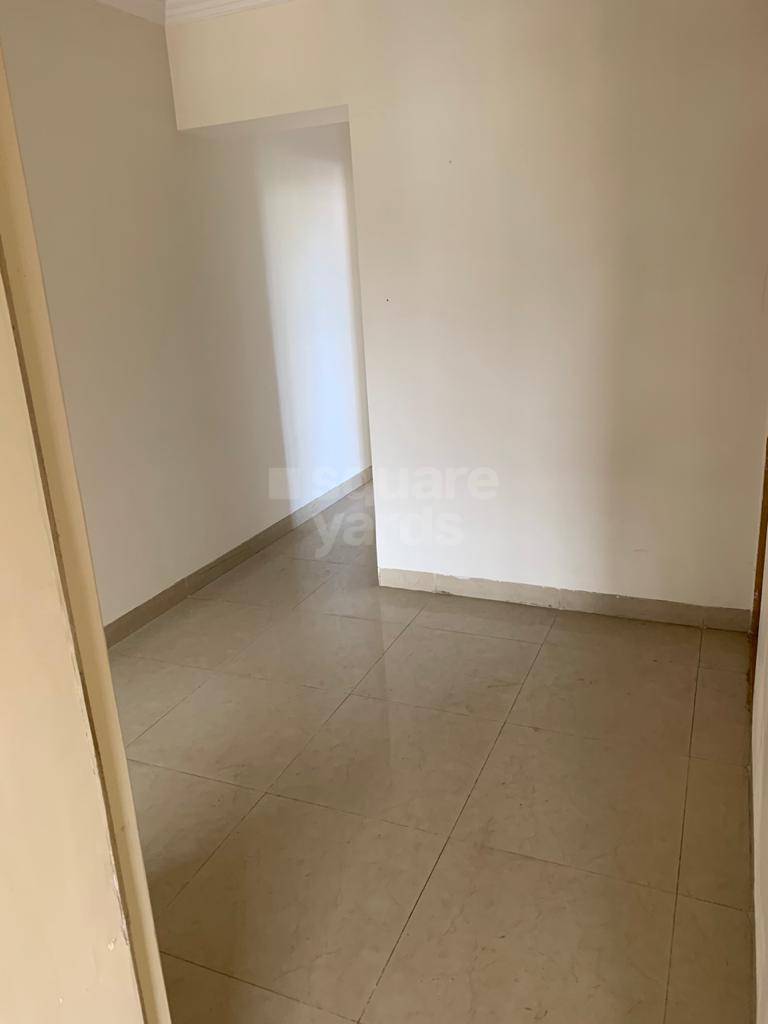 3 BHK + Servant Room Apartment For Rent in Pioneer Heritage