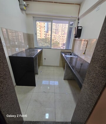 Master Bedroom in 1 BHK Apartment at LnT Veridian, Powai – for Rent