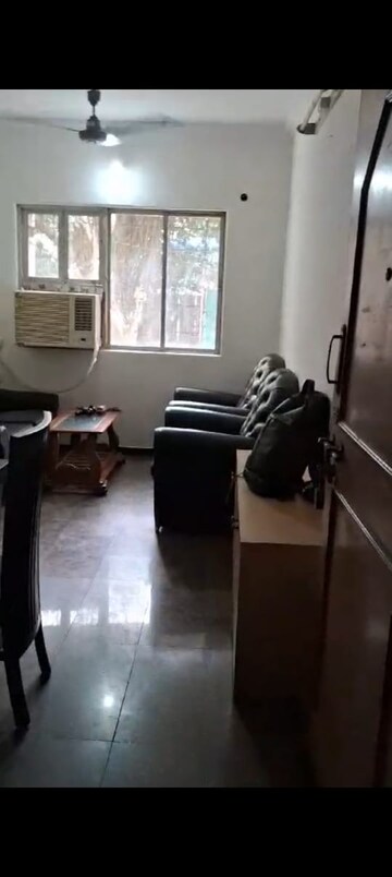 1 BHK Apartment For Rent in Malad West