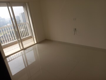 Room in 2 BHK Apartment at Sukhwani Hermosa Casa, Mundhwa – for Rent