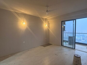 Room in 3 BHK Apartment at M3M Heights, Sector 65 – for Rent