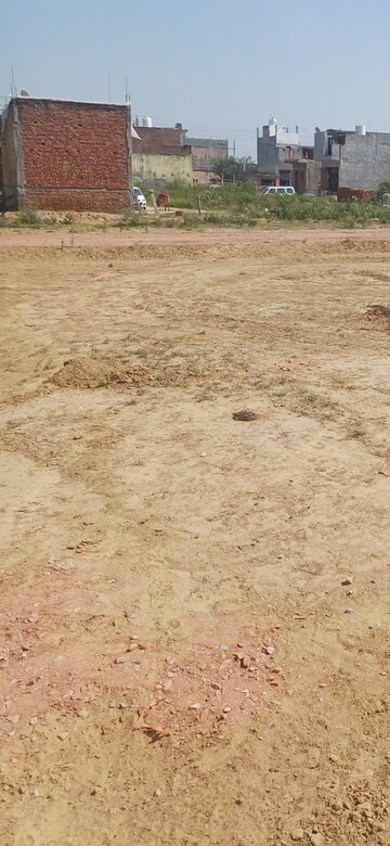  Plot For Sale in Dheeraj Nagar