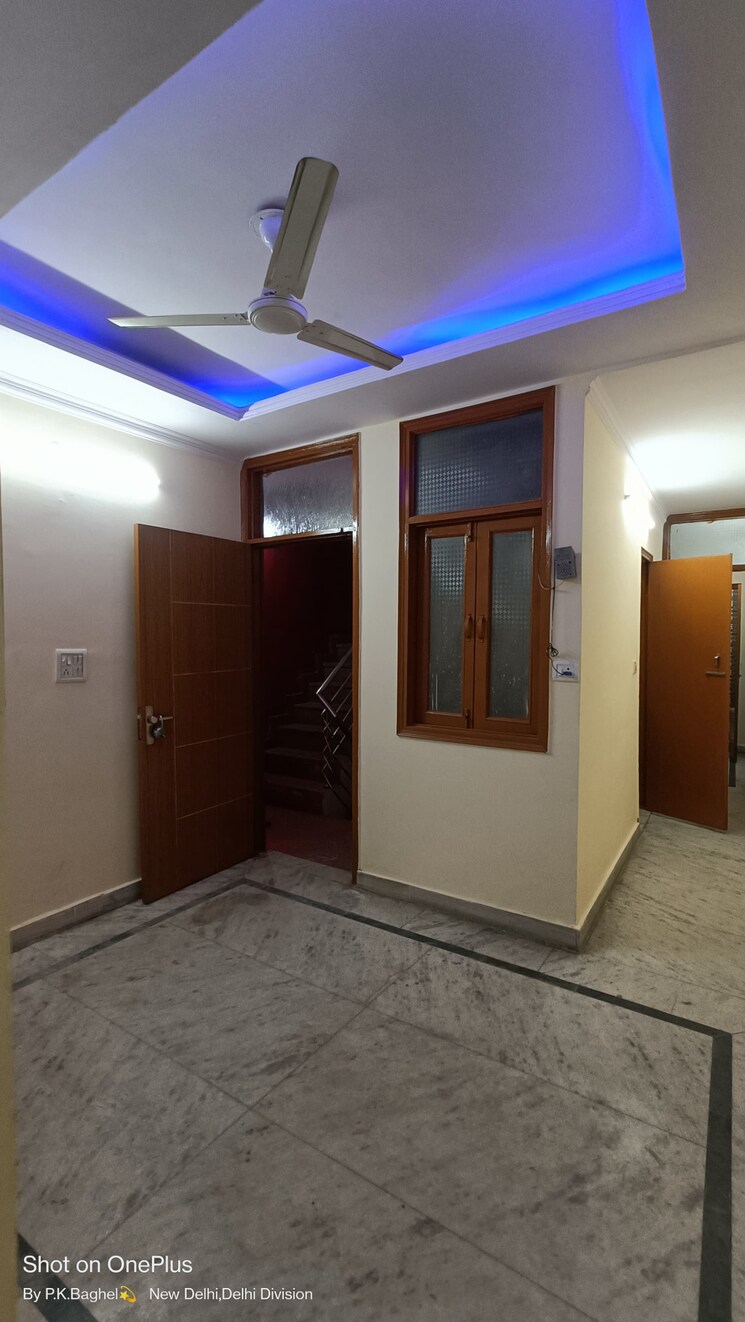Room, govindpuri 2 Bedroom 500 Sq.Ft. Builder Floor In Govindpuri Delhi 8080555