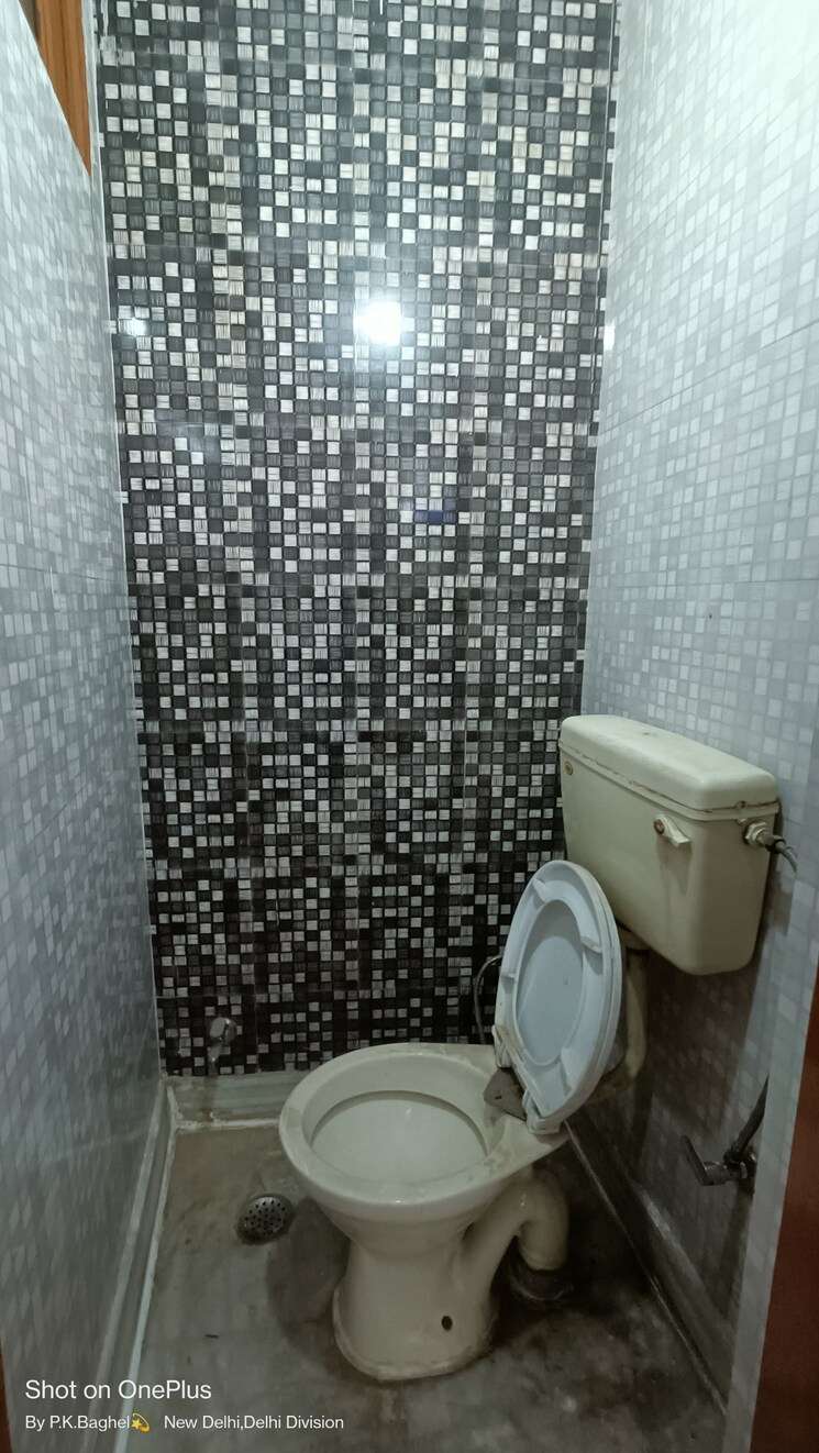Bathroom, govindpuri 2 Bedroom 500 Sq.Ft. Builder Floor In Govindpuri Delhi 8080555