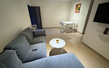 3 BHK Apartment For Rent in Riddhi Tower, Malad East