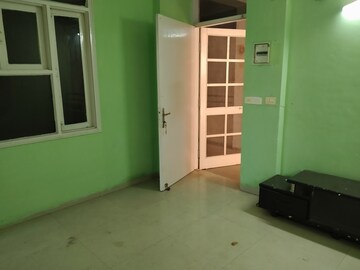 Room in 2 BHK Apartment at Sampada Apartment, Sector 46 – for Rent