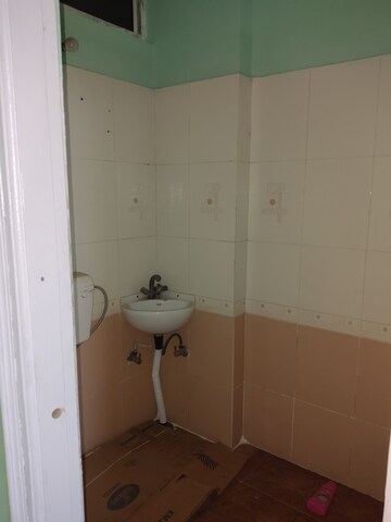 Bathroom in 2 BHK Apartment at Sampada Apartment, Sector 46 – for Rent