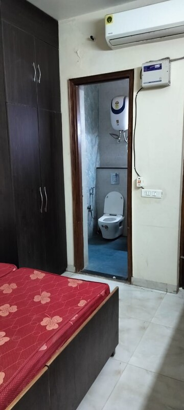 Bathroom in 1 BHK Builder Floor at Sector 45 – for Rent