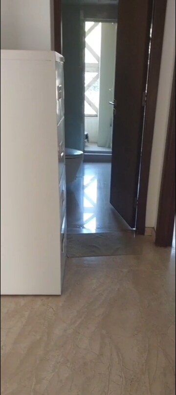 Staircase in 3 BHK Apartment at Hiranandani Meadows, Manpada – for Rent
