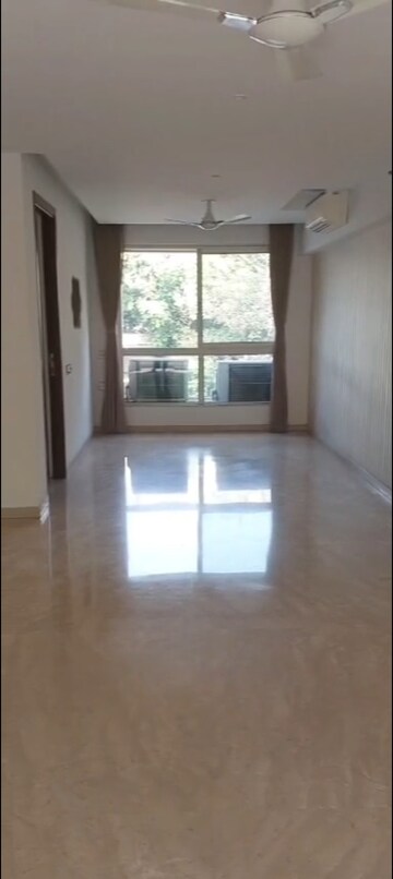 Room in 3 BHK Apartment at Hiranandani Meadows, Manpada – for Rent