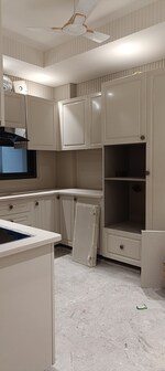 3 BHK + Pooja Room 1800 Sq.Ft. Builder Floor in Anand Vihar 