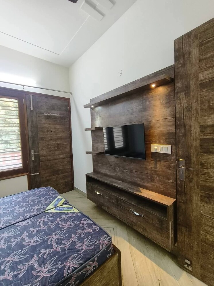 Kitchen, sector 4 2 Bedroom 152 Sq.Yd. Builder Floor In Sector 4 Gurgaon 8080639