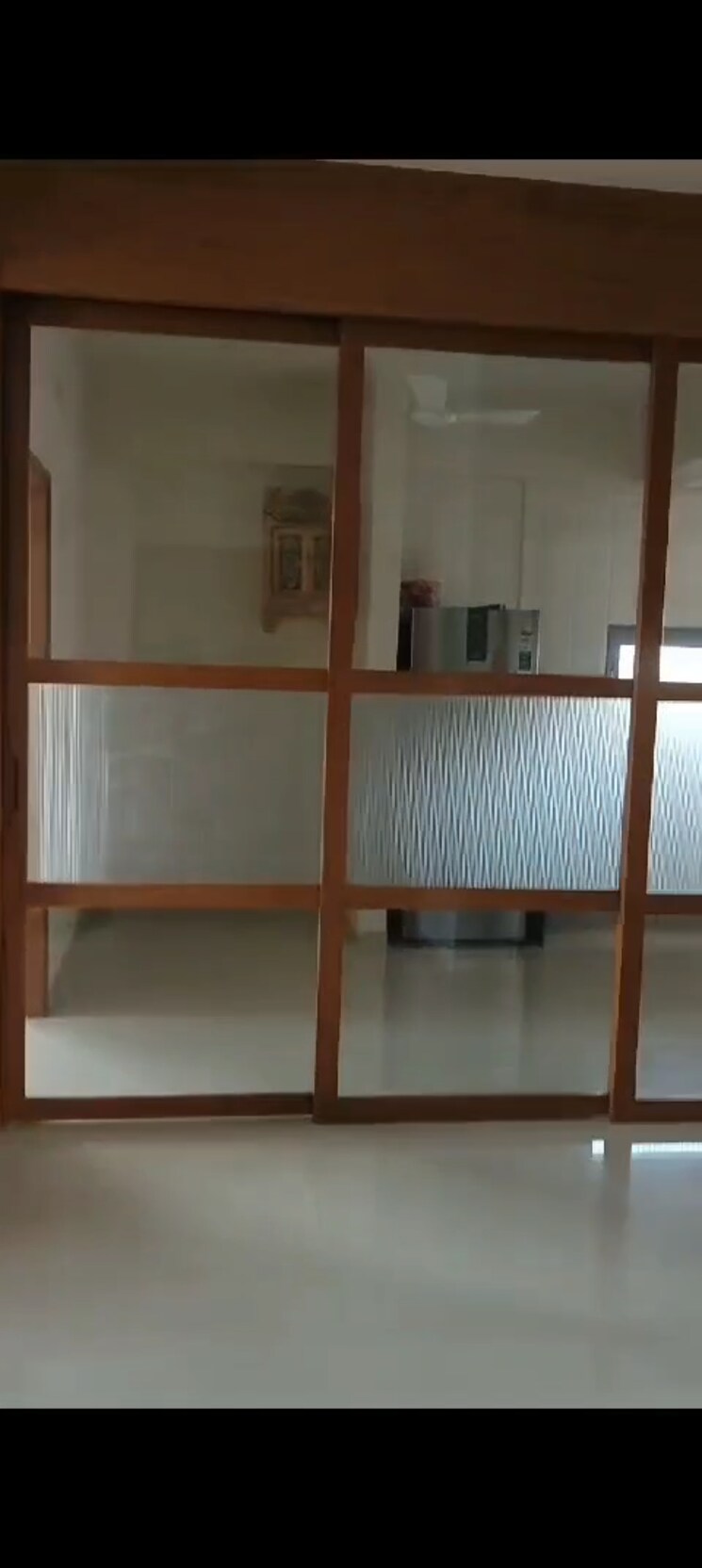 Room, naranpura 2 Bedroom 141 Sq.Yd. Apartment In Naranpura Ahmedabad 8080694