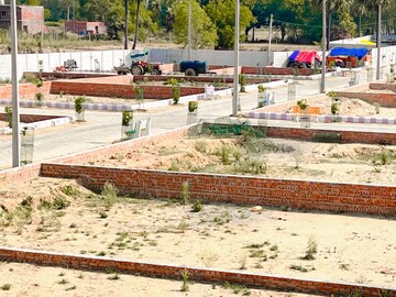  Plot For Sale in Kanpur Road