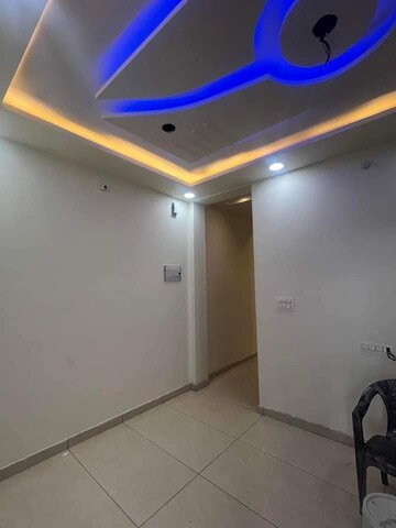 Room in 2 BHK Independent House at Jankipuram Extension – for Sale
