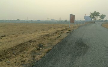 Plot For Sale in Sakkardara