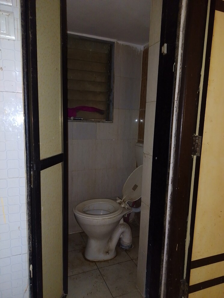Bathroom, om-sai-heights-phase-ii 1 Bedroom 560 Sq.Ft. Apartment In Nalasopara West Palghar 8080752