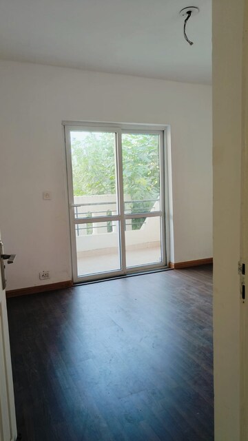 Room in 3 BHK Apartment at BPTP Park 81, Sector 81 – for Rent