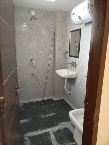 Bathroom in 2 BHK Builder Floor at Sector 9 – for Rent