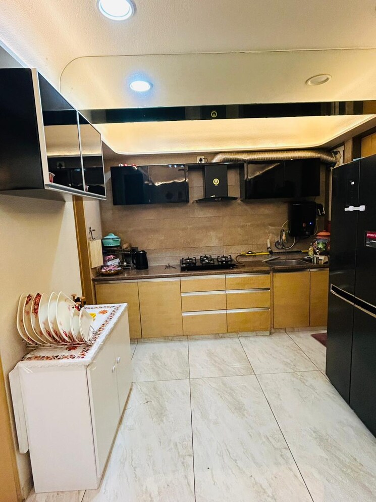 Kitchen, zundal 3 Bedroom 208 Sq.Yd. Apartment In Zundal Ahmedabad 8080785