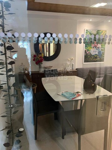 Team Area in 3 BHK Apartment at Sea Spring, Bandra West – for Rent