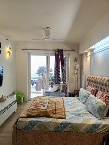 Bedroom in 3 BHK Apartment at DLF The Skycourt, Sector 86 – for Rent
