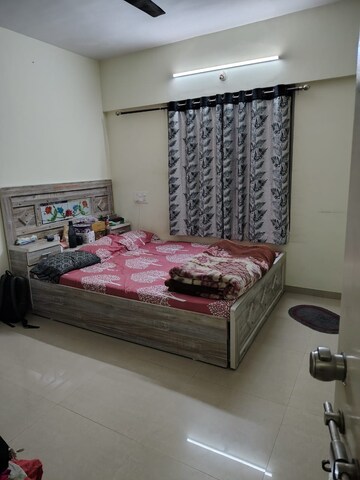 Room in  Pg at Pradhikaran – for Rent