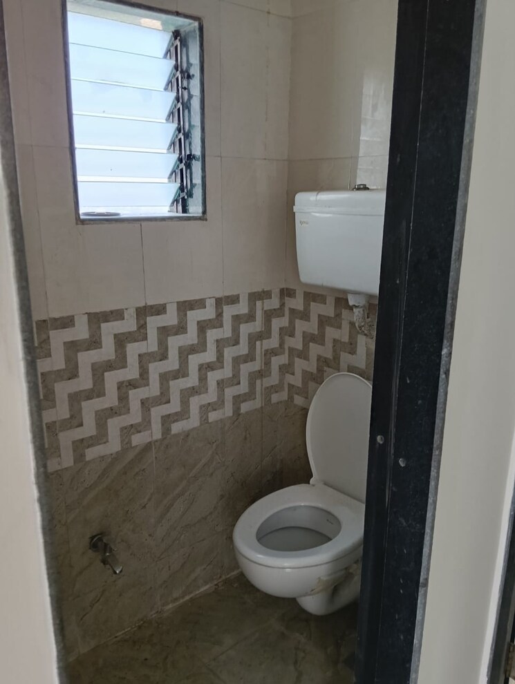 Bathroom, goregaon west 1 Bedroom 322 Sq.Ft. Apartment In Goregaon West Mumbai 8080918