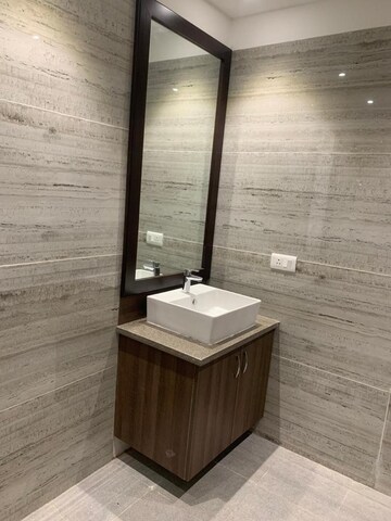Bathroom in 1 RK Builder Floor at Milan CGHS, Sector 39 – for Rent