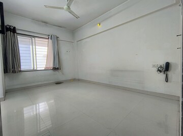Room in 1 BHK Apartment at Venkatesh Graffiti, Keshav Nagar – for Rent