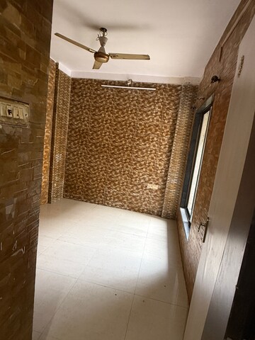 Room in 2 BHK Apartment at New Shree Avenue Complex, Hatkesh Udhog Nagar – for Rent