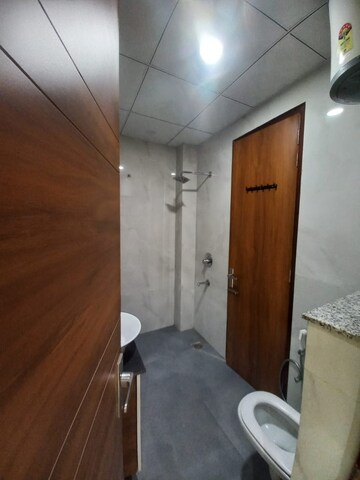 Furnished Amenities in 3 BHK Builder Floor at Sector 12a – for Rent