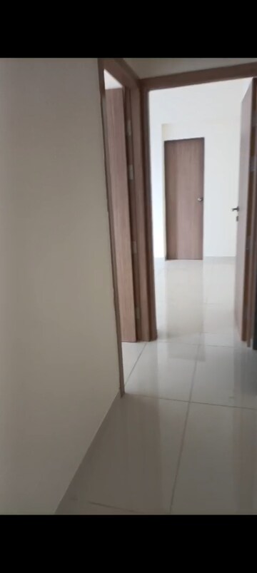 Room in 2 BHK Apartment at Godrej Nest Kandivali, Kandivali East – for Rent