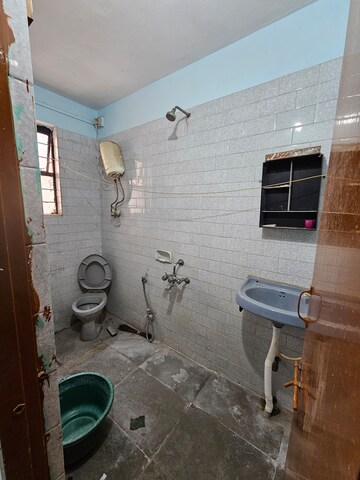 Master Bedroom in 2 BHK Apartment at Bopodi – for Rent