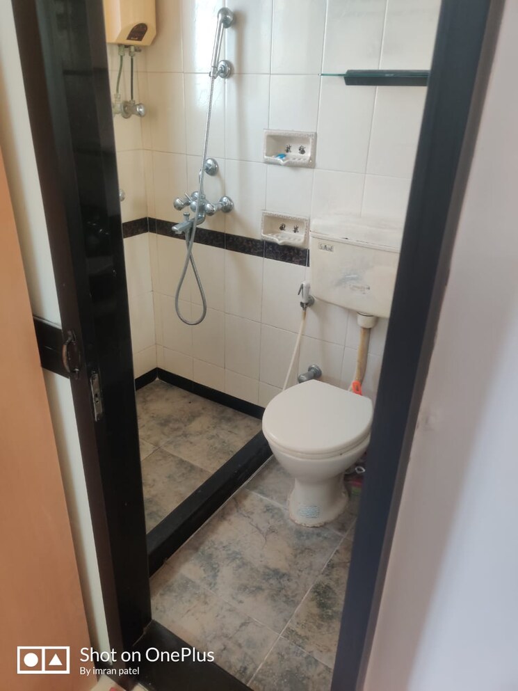 Bathroom, cozihom-apartments 2 Bedroom 1050 Sq.Ft. Apartment In Bandra West Mumbai 8080950