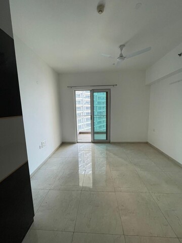 Room in 3 BHK Apartment at Tata Gurgaon Gateway, Sector 112 – for Rent