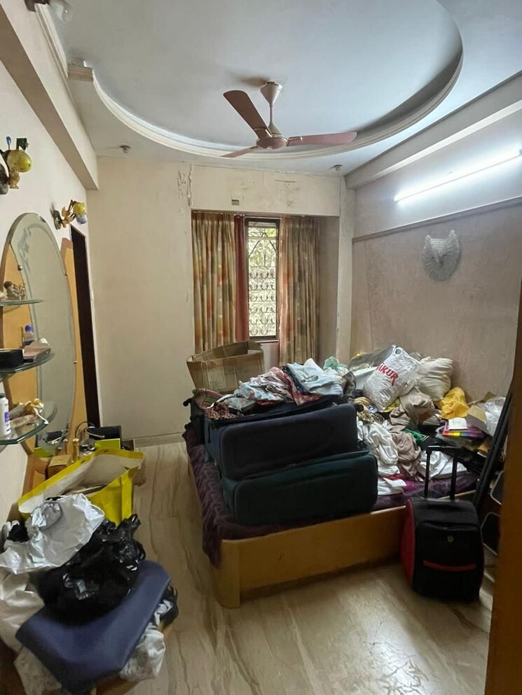 Living Room, santacruz west 3 Bedroom 1000 Sq.Ft. Apartment In Santacruz West Mumbai 8080990