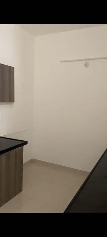 Room in 3 BHK Apartment at Kolte Patil Centria, Undri – for Rent