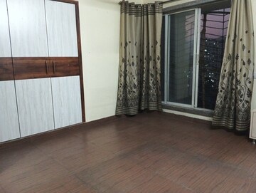 Room in 2 BHK Apartment at Siddhi Highland Park, Kolshet Road – for Sale